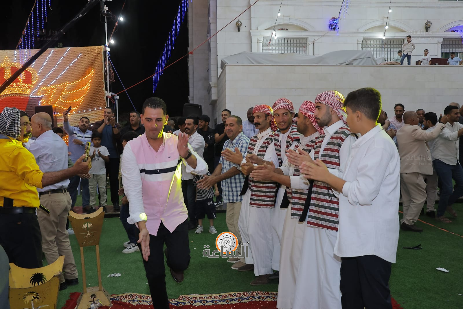 Madar Al-Saa Images 0.9565349109062015