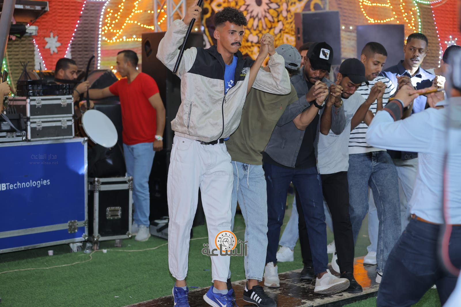 Madar Al-Saa Images 0.43897188321513614