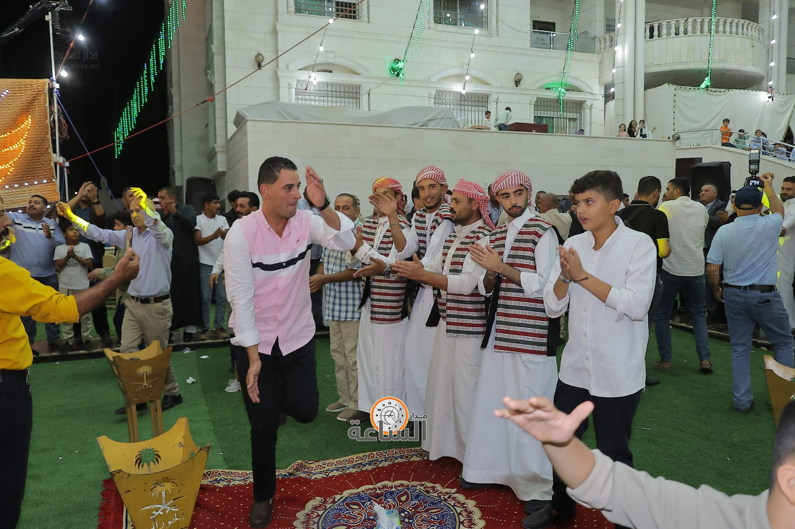 Madar Al-Saa Images 0.9641903831493399