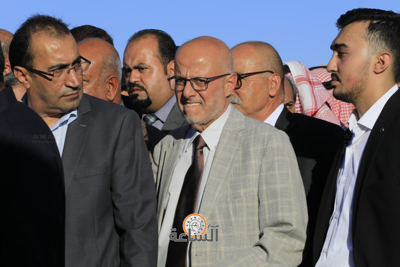 Madar Al-Saa Images 0.8999150853387465