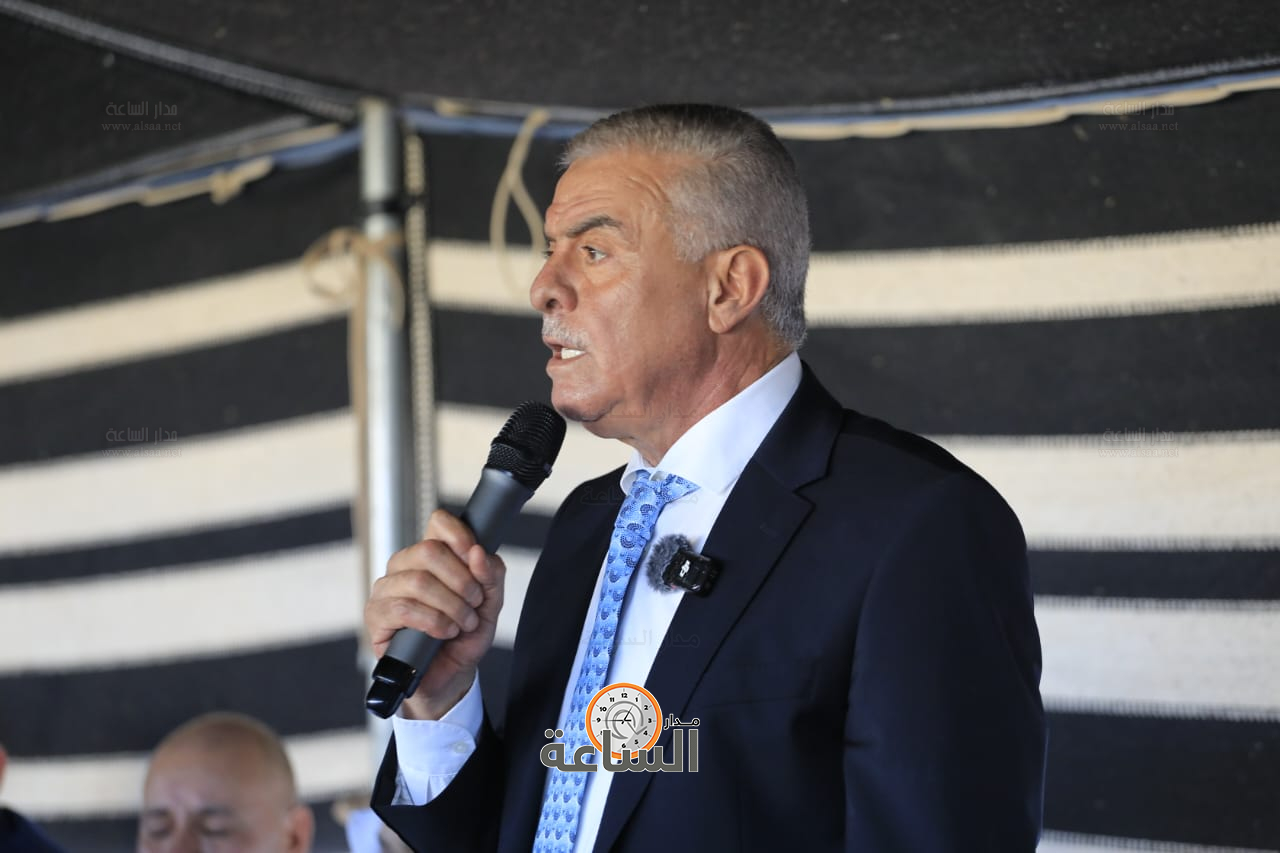 Madar Al-Saa Images 0.7853998153433065