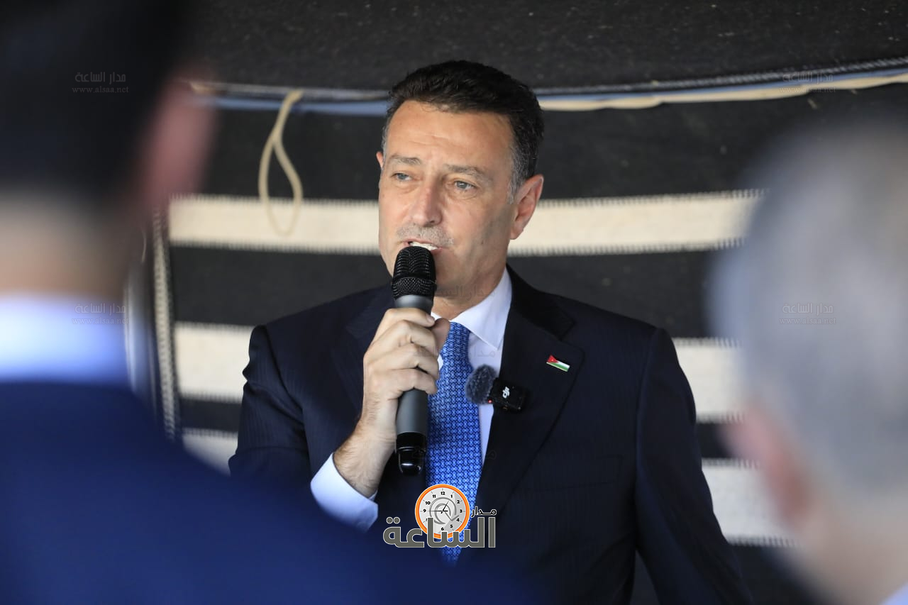 Madar Al-Saa Images 0.574448650159909