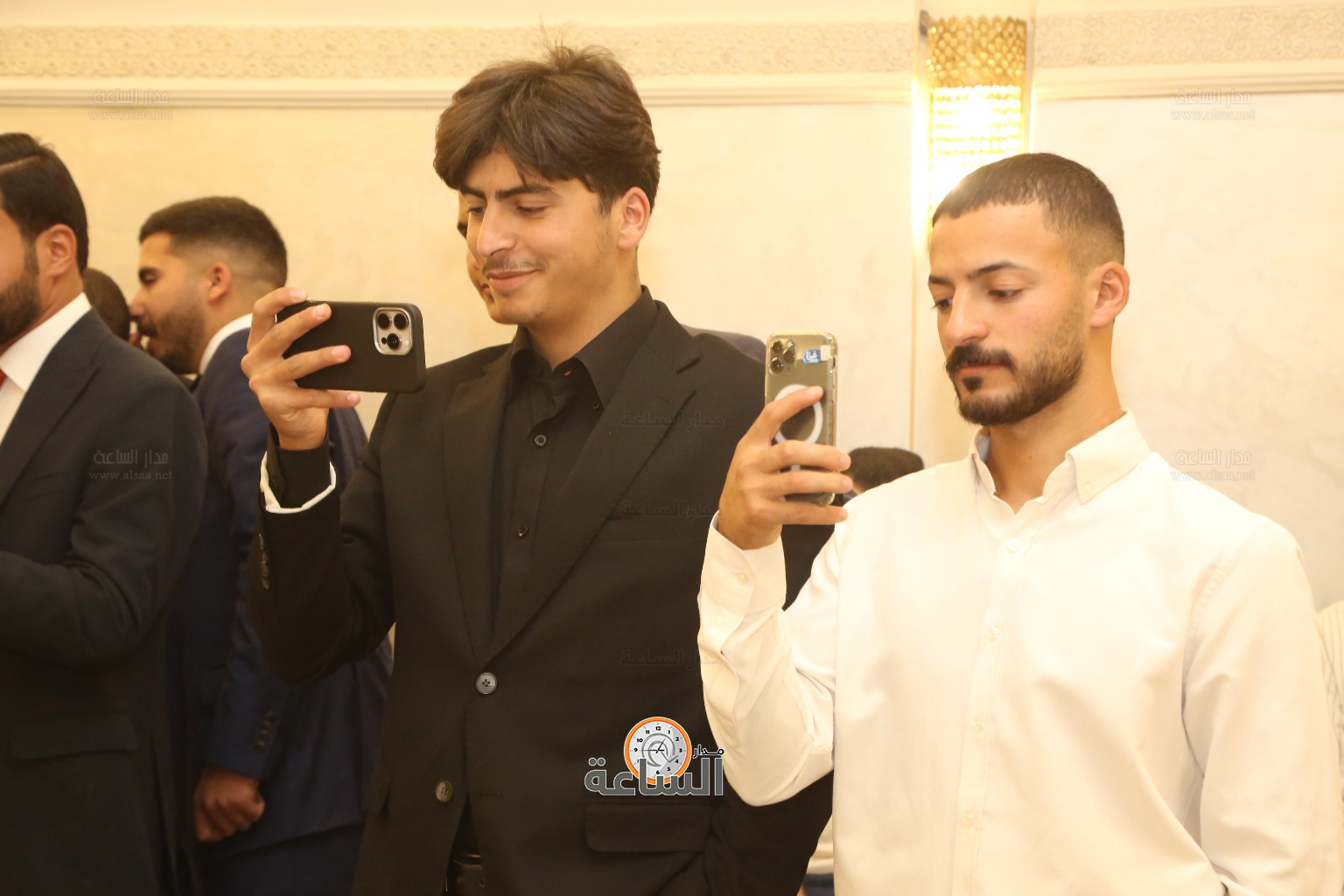 Madar Al-Saa Images 0.4229261657264082