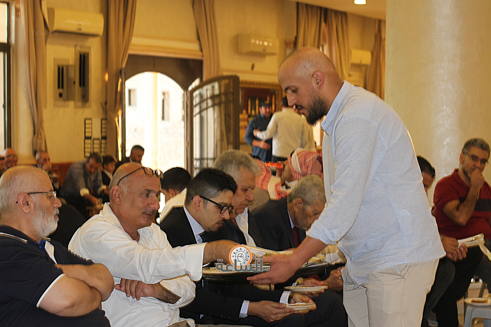 Madar Al-Saa Images 0.4222330176762715