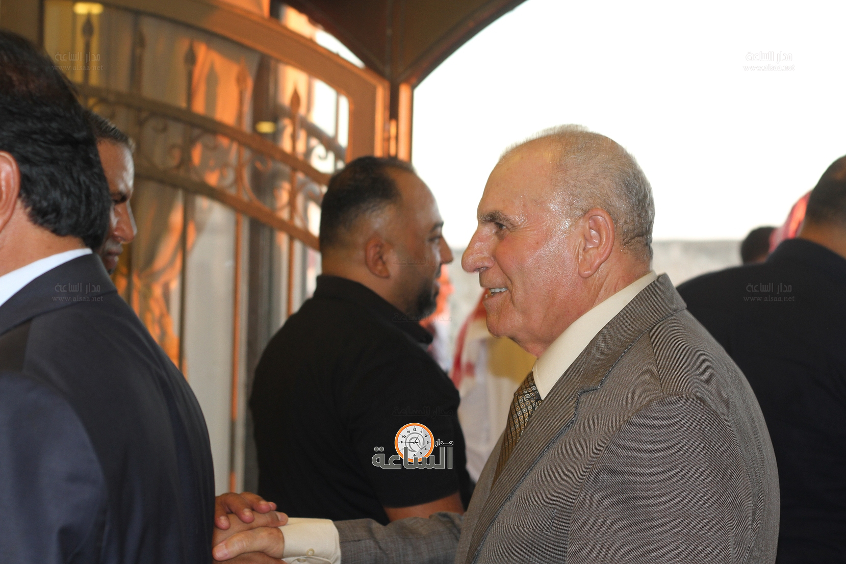 Madar Al-Saa Images 0.4919183180981459