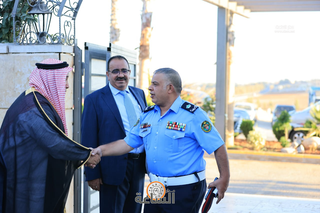 Madar Al-Saa Images 0.6836543552790518