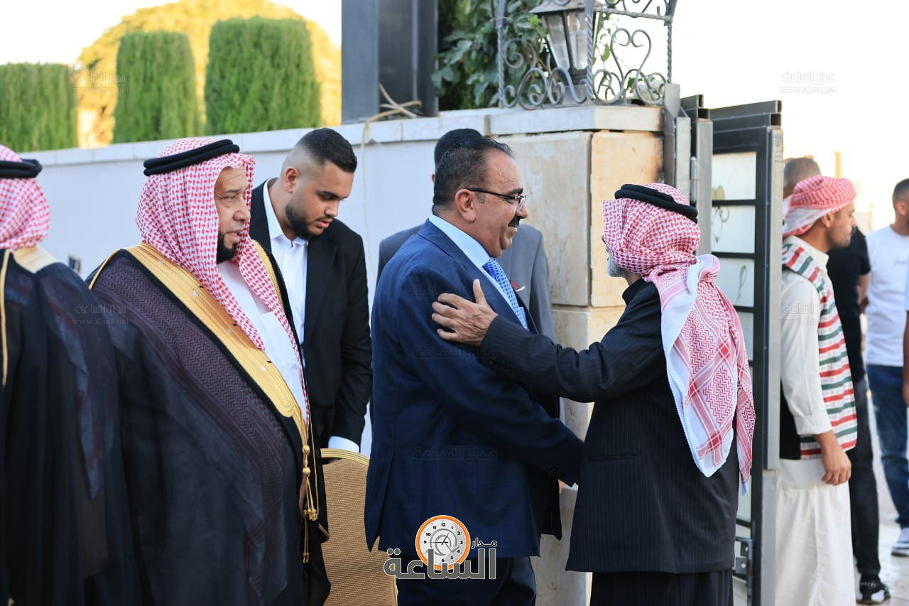 Madar Al-Saa Images 0.44054566441107235