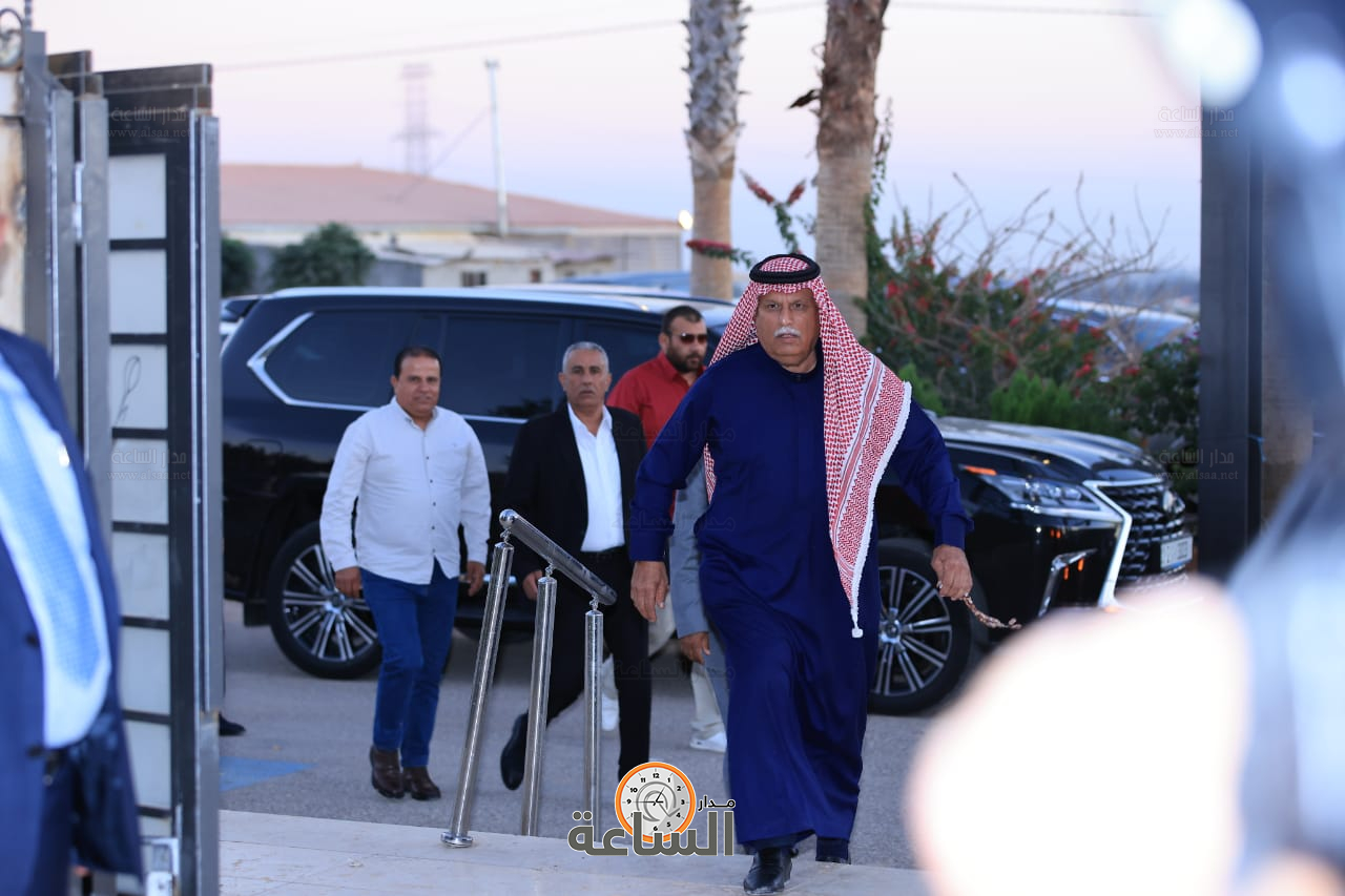 Madar Al-Saa Images 0.9174451538369841