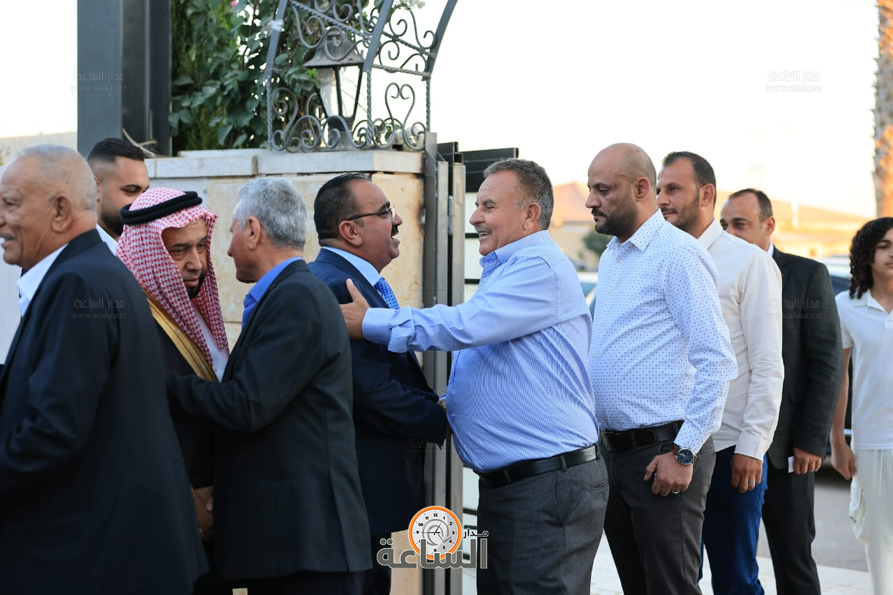 Madar Al-Saa Images 0.39996223436750555