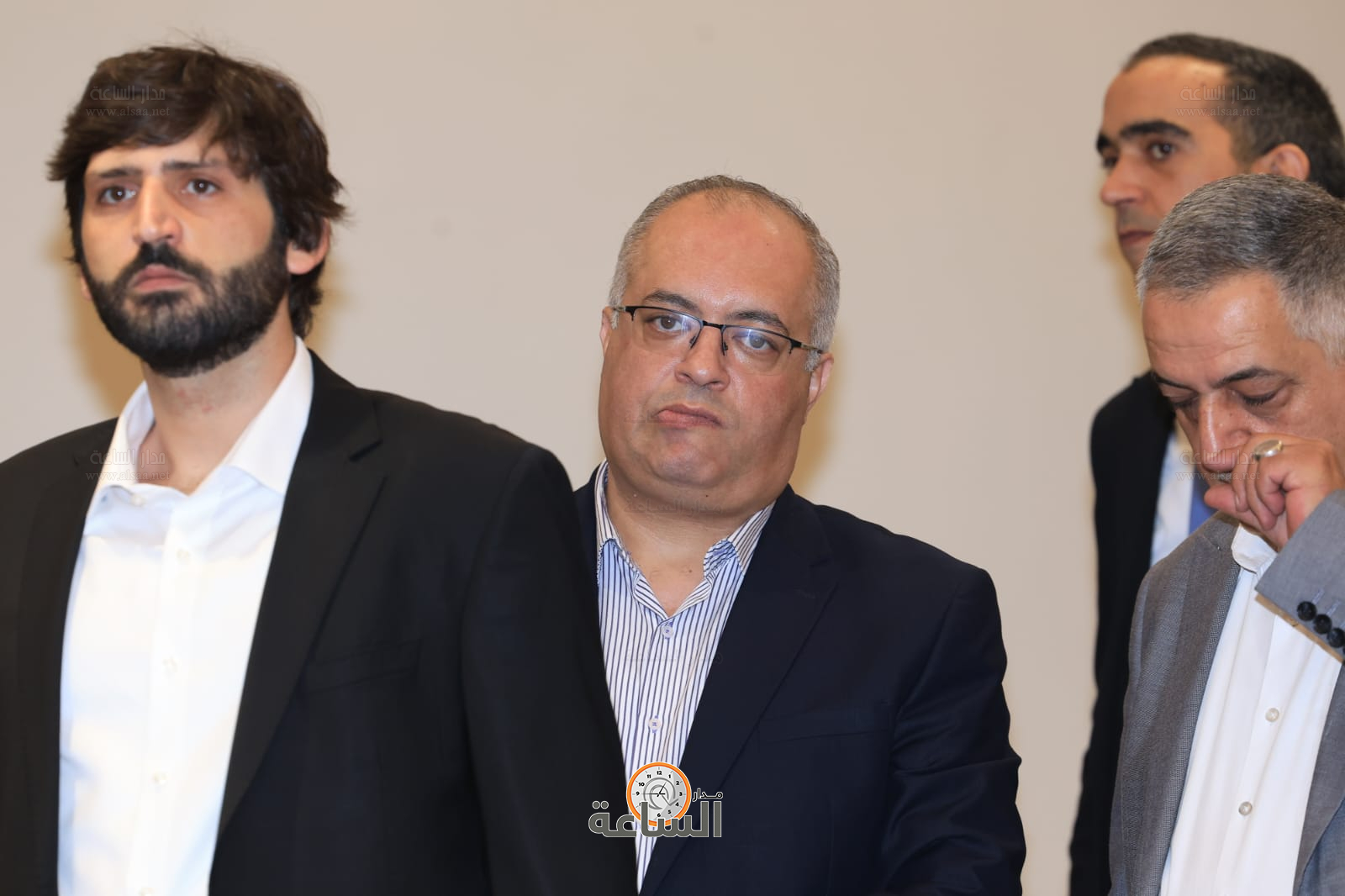 Madar Al-Saa Images 0.4987383699671337