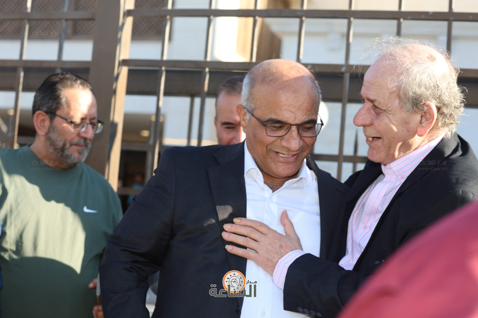 Madar Al-Saa Images 0.43437816386089545