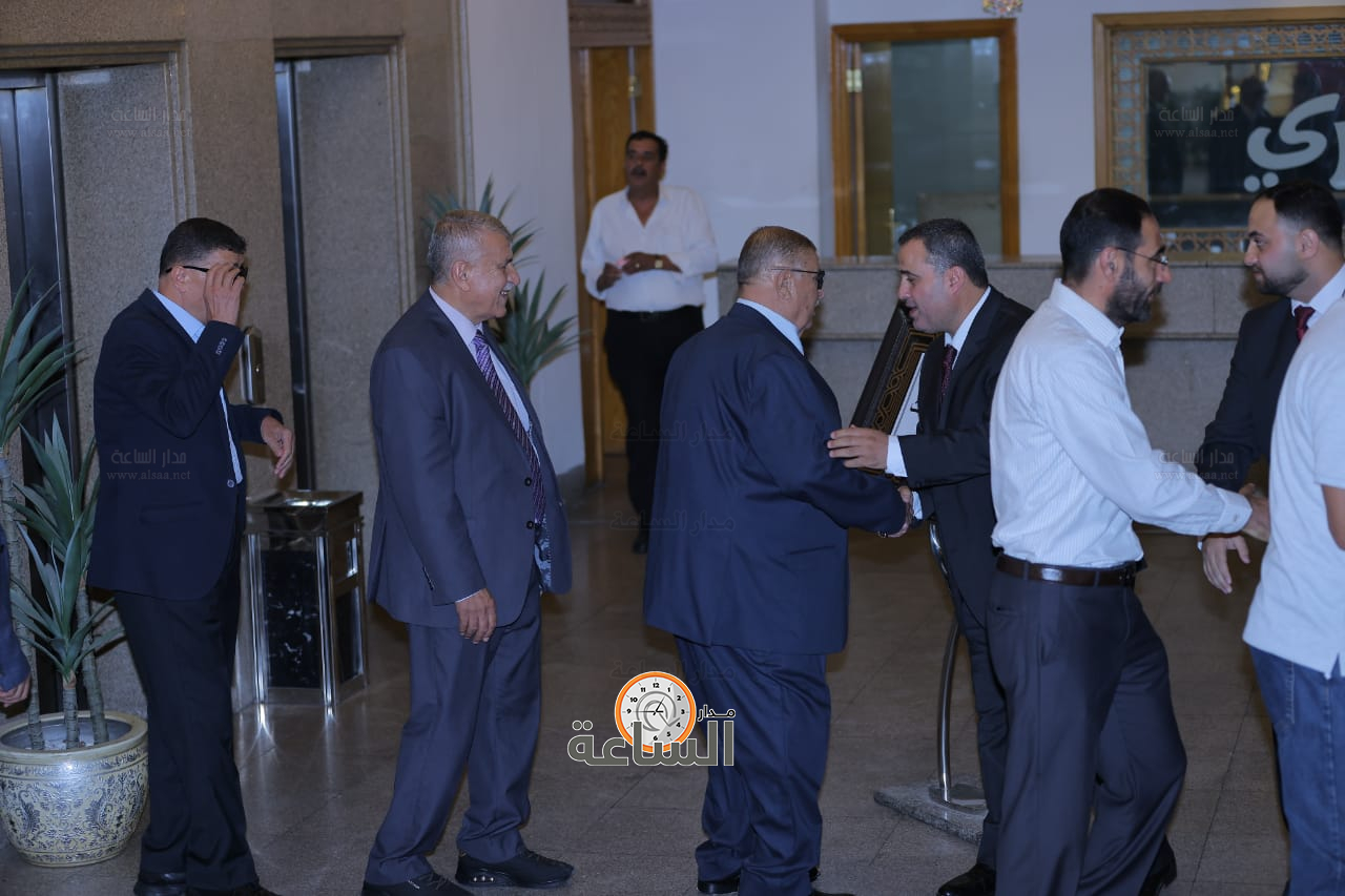 Madar Al-Saa Images 0.9670455761442699