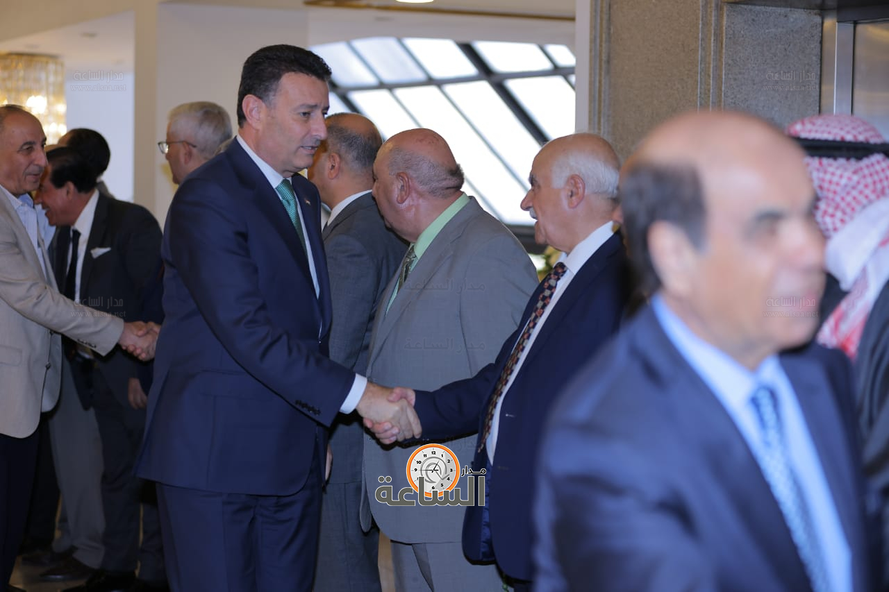 Madar Al-Saa Images 0.2999695379874133