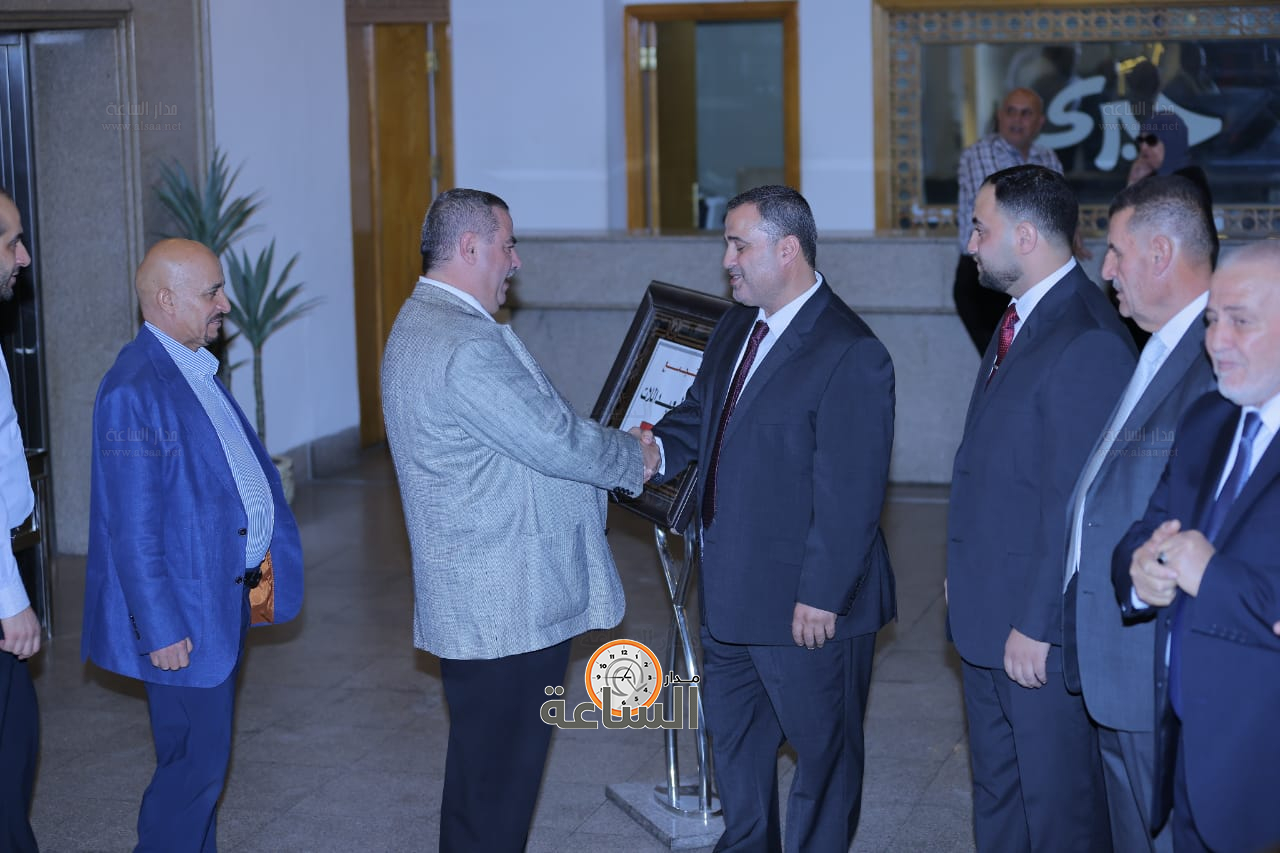 Madar Al-Saa Images 0.6437332295262342