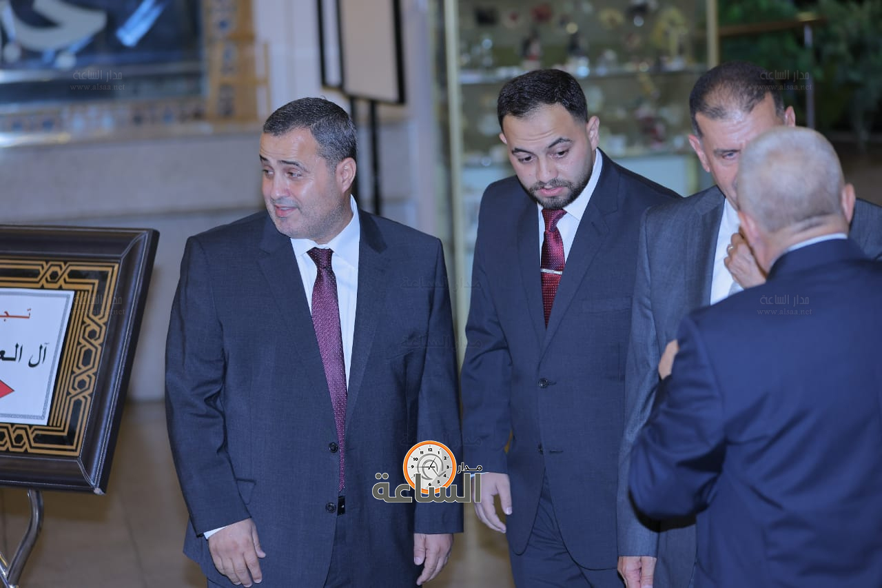 Madar Al-Saa Images 0.6442193386689359