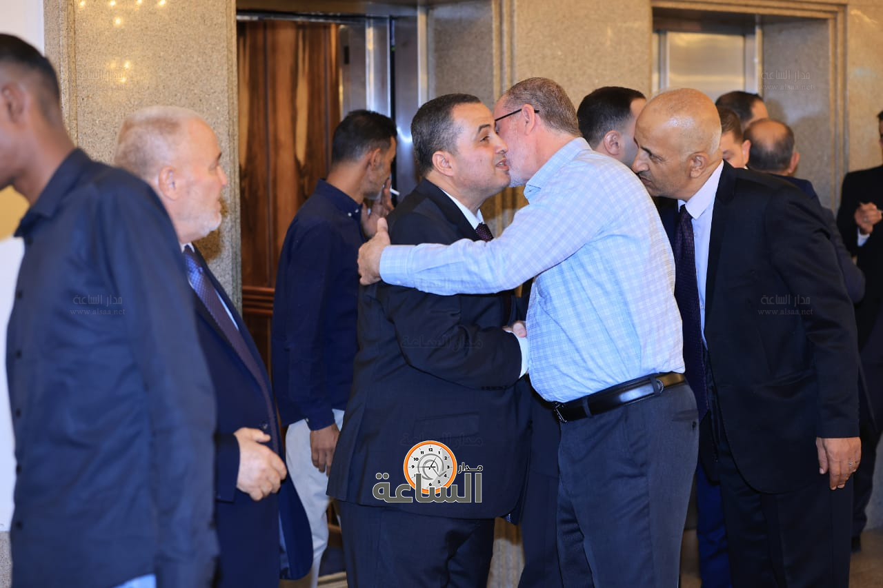 Madar Al-Saa Images 0.9320396780307512