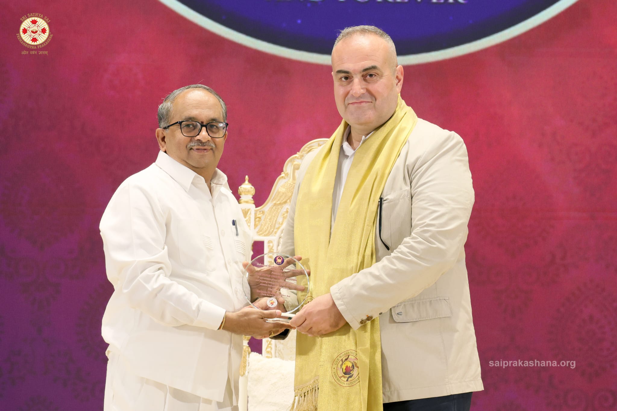 Madar Al-Saa Images 0.05502971726236561