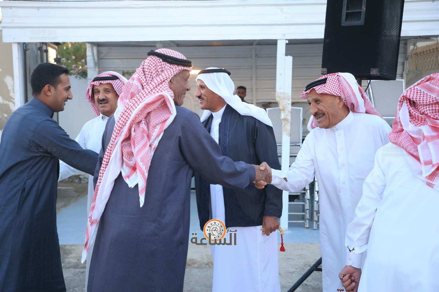 Madar Al-Saa Images 0.4339115439128013