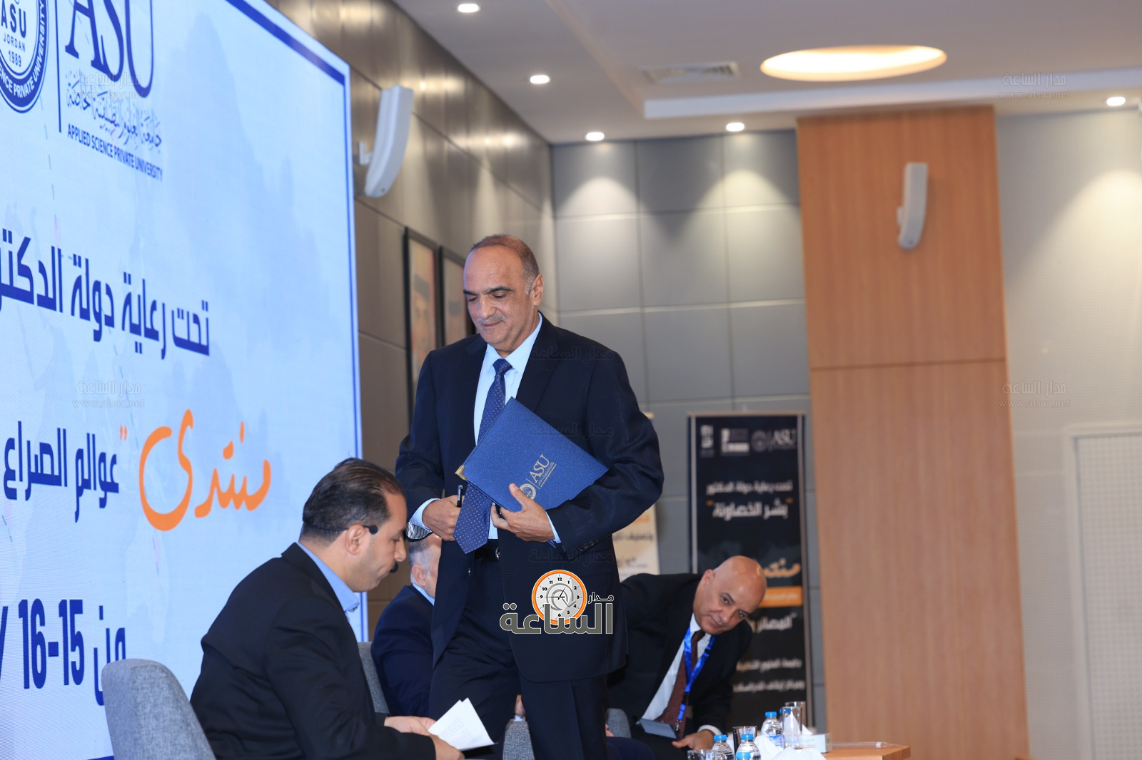 Madar Al-Saa Images 0.10832379350820398