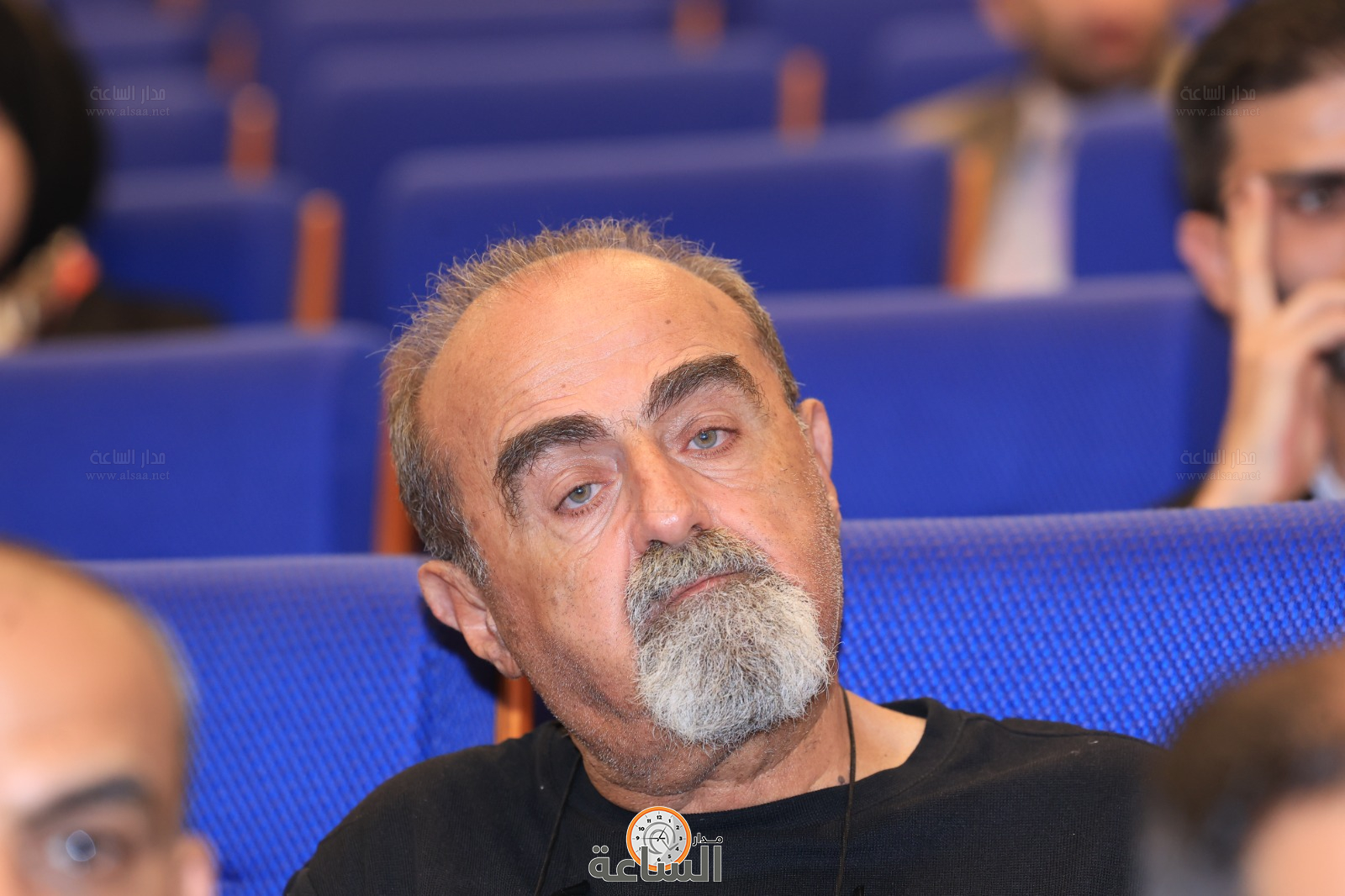 Madar Al-Saa Images 0.2534245331864484