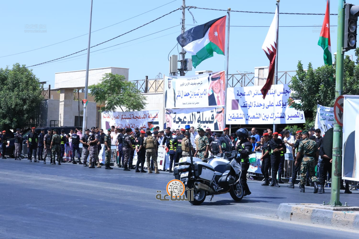 Madar Al-Saa Images 0.4850530115078324