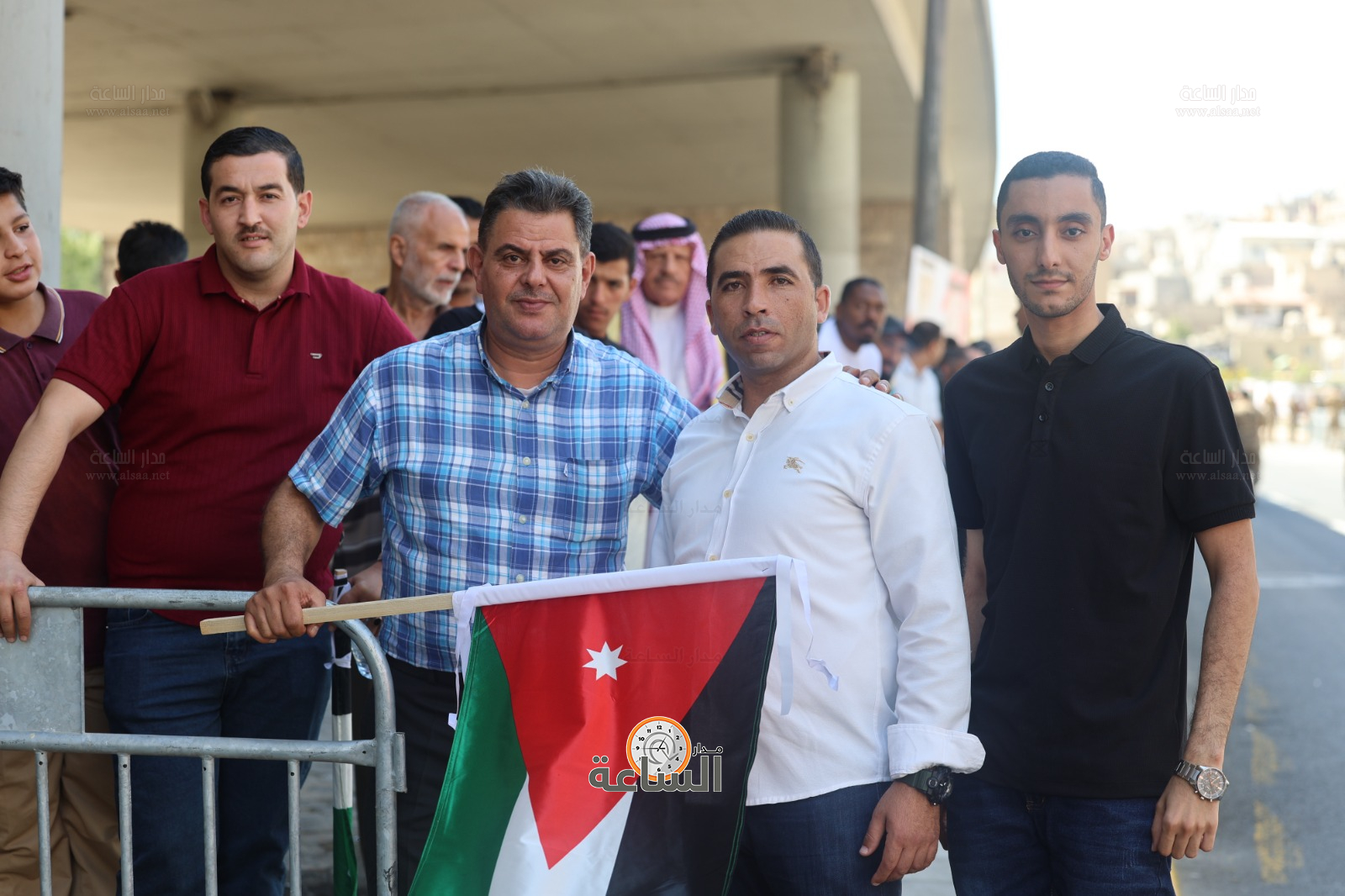 Madar Al-Saa Images 0.5121420259998567