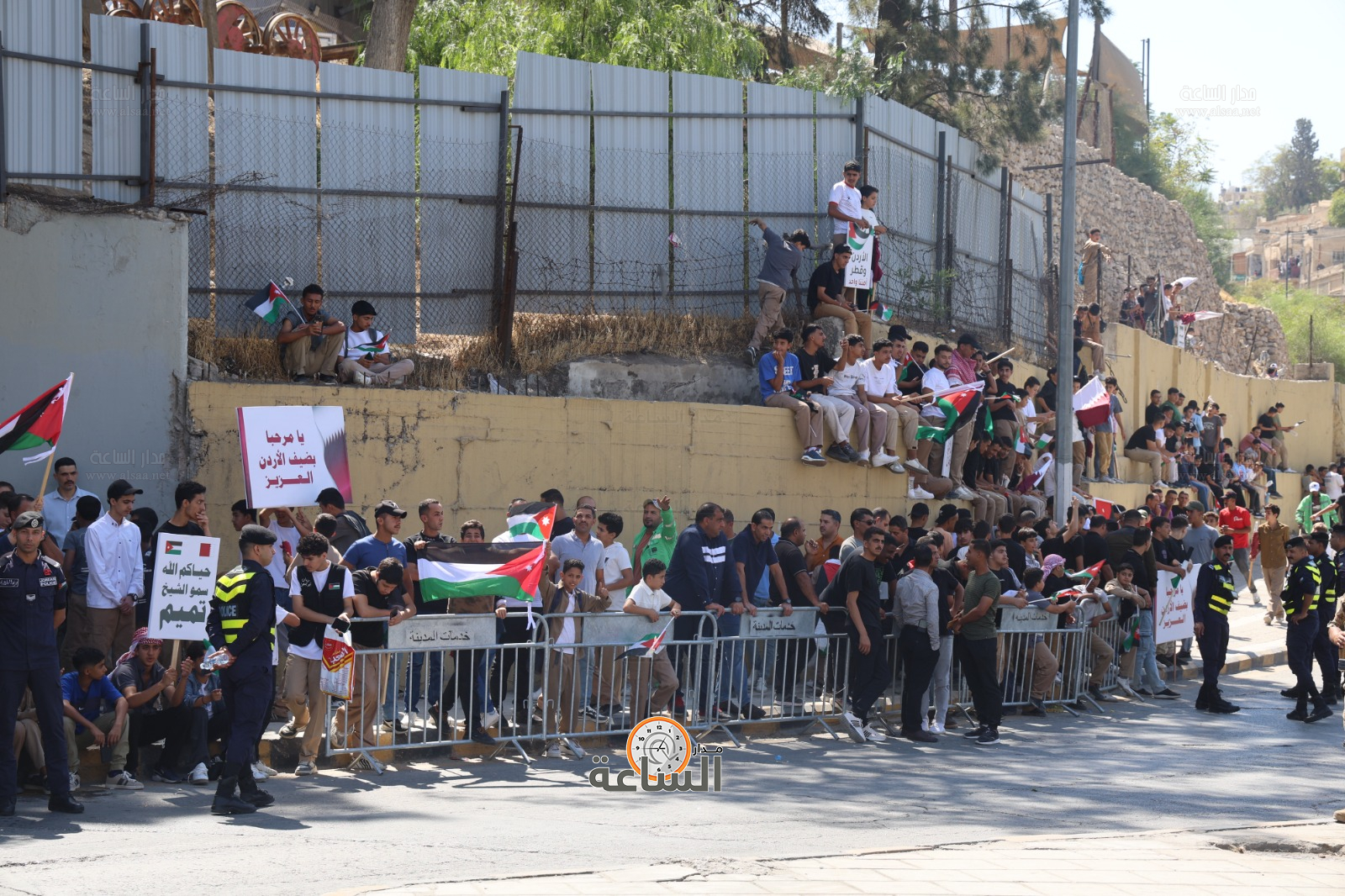 Madar Al-Saa Images 0.02159617182794593