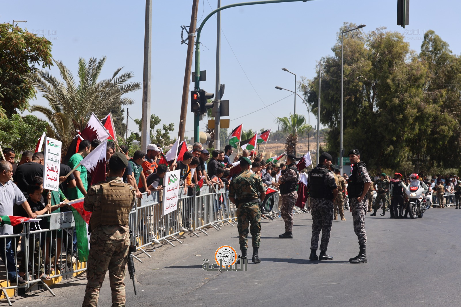 Madar Al-Saa Images 0.3251270245014338