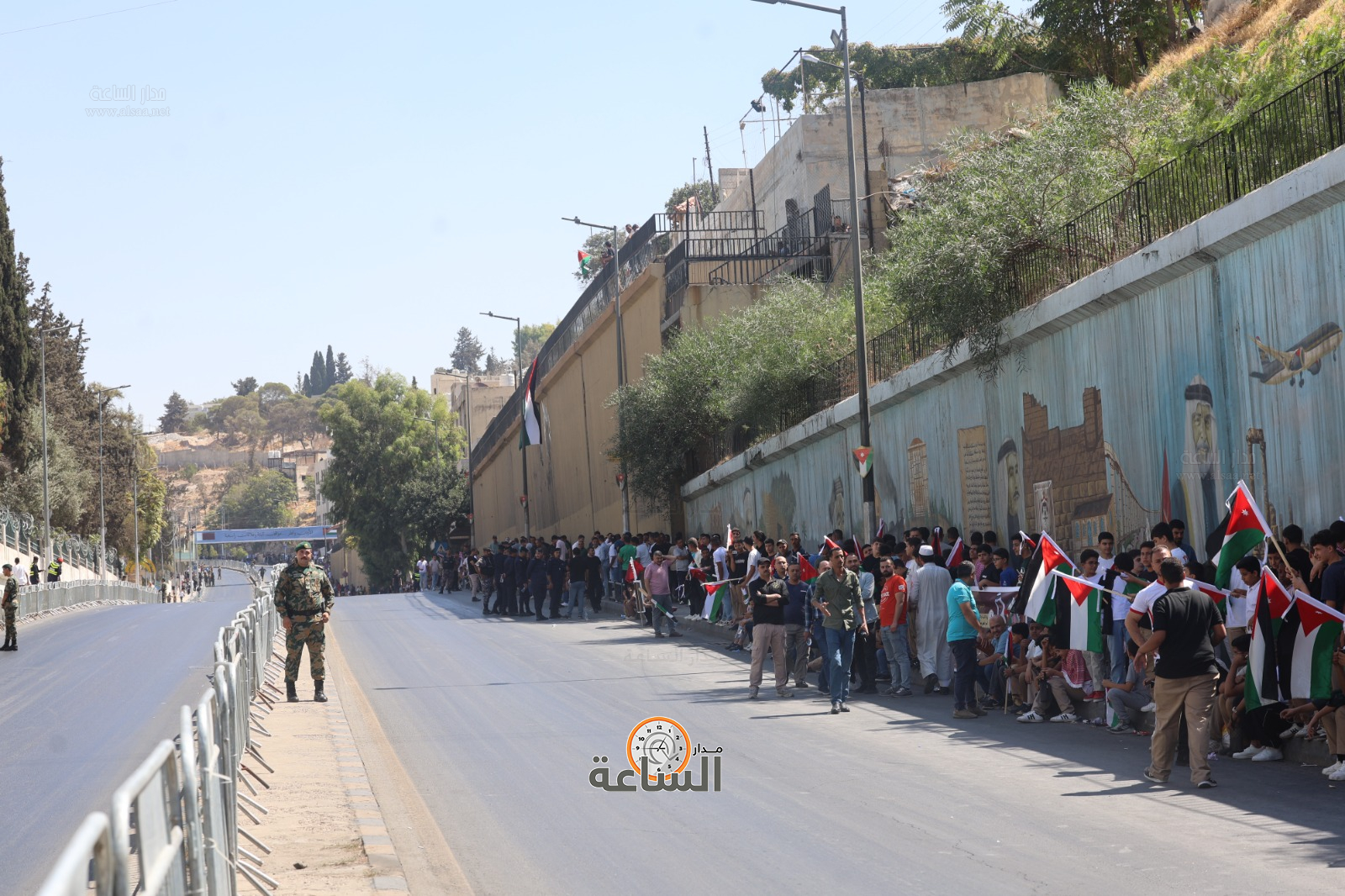 Madar Al-Saa Images 0.6123847514137319