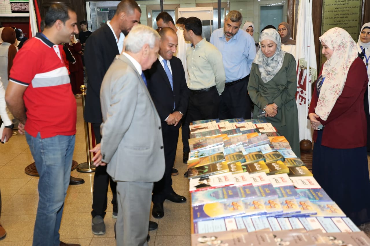 Madar Al-Saa Images 0.9972972019201322