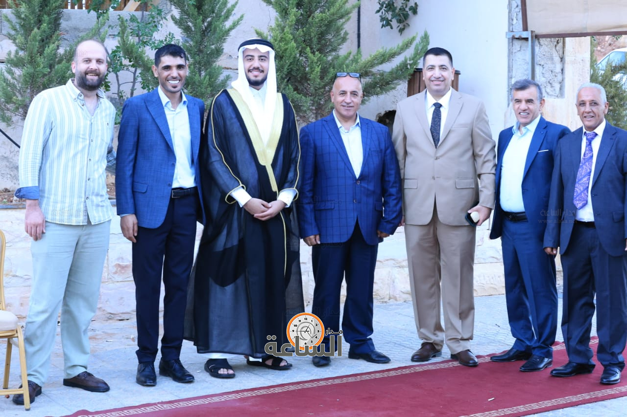 Madar Al-Saa Images 0.8704799762800111