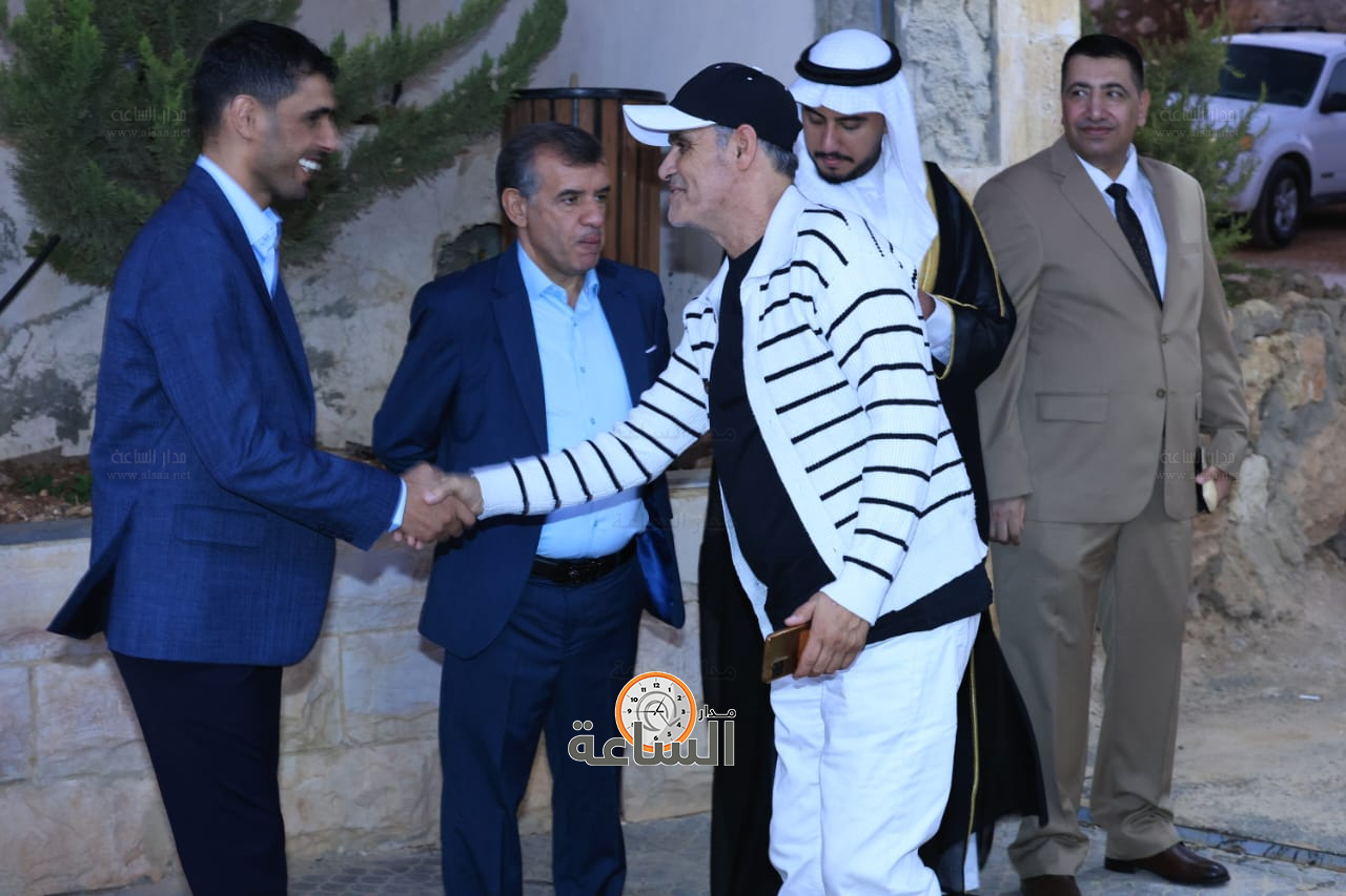 Madar Al-Saa Images 0.02745018791288545