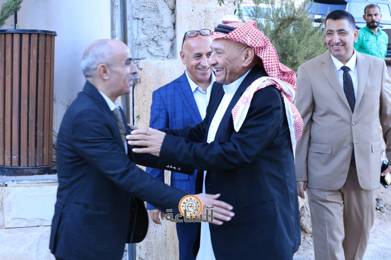 Madar Al-Saa Images 0.967831631000514