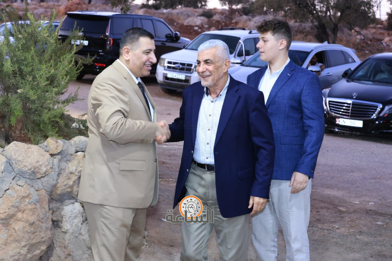 Madar Al-Saa Images 0.7446143216280173