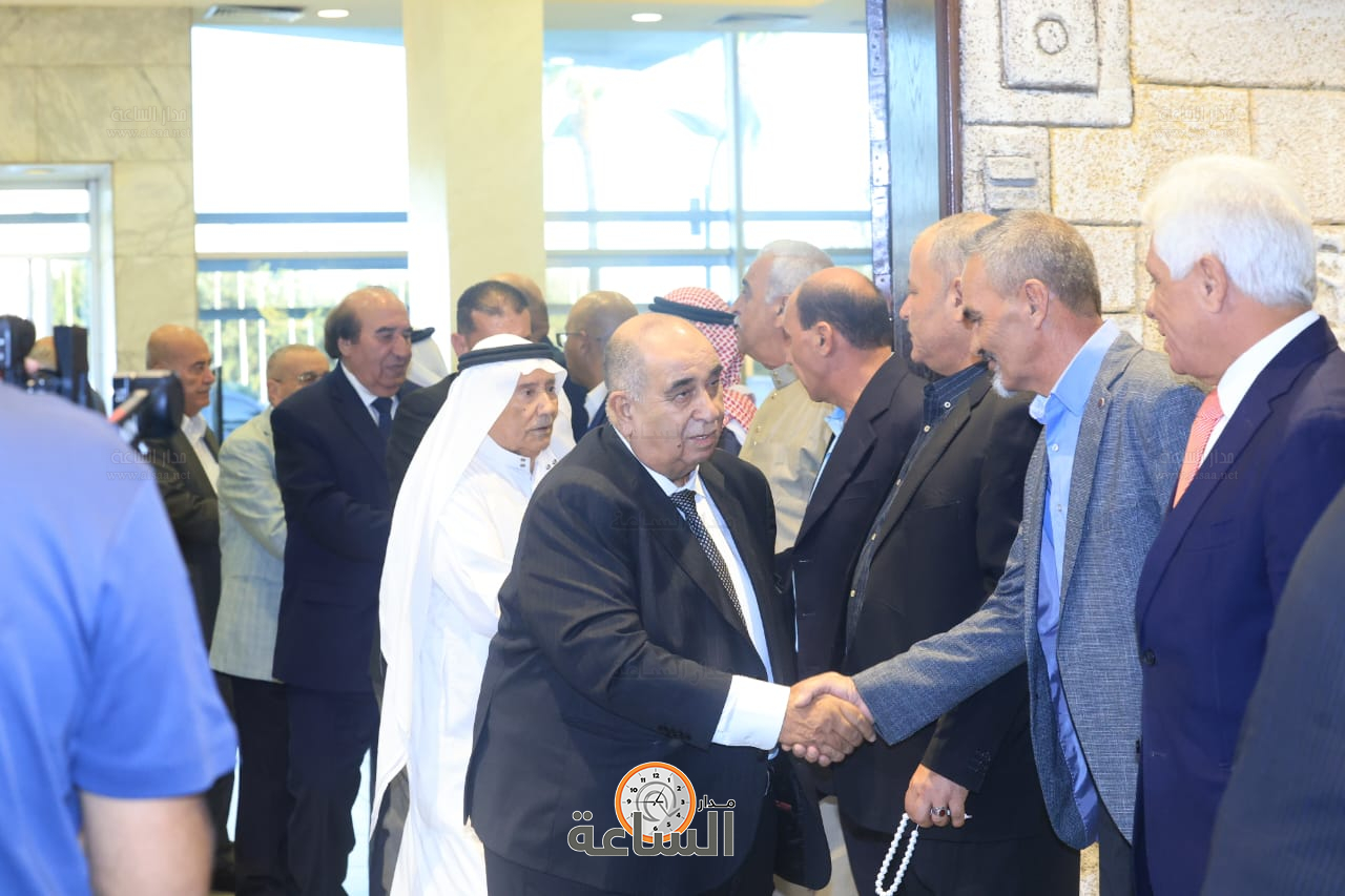 Madar Al-Saa Images 0.7641523032910172