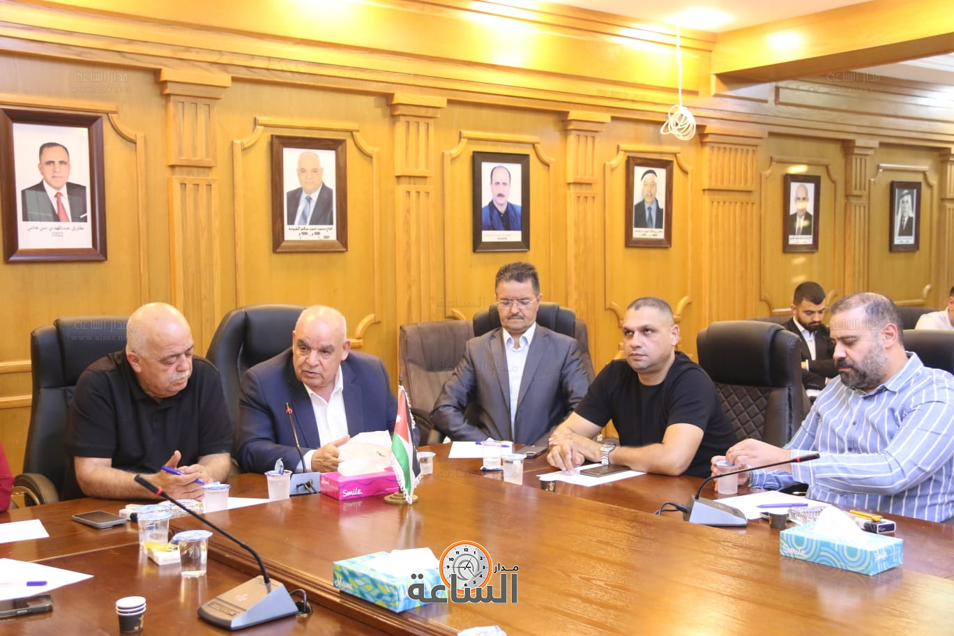 Madar Al-Saa Images 0.9826885729399086