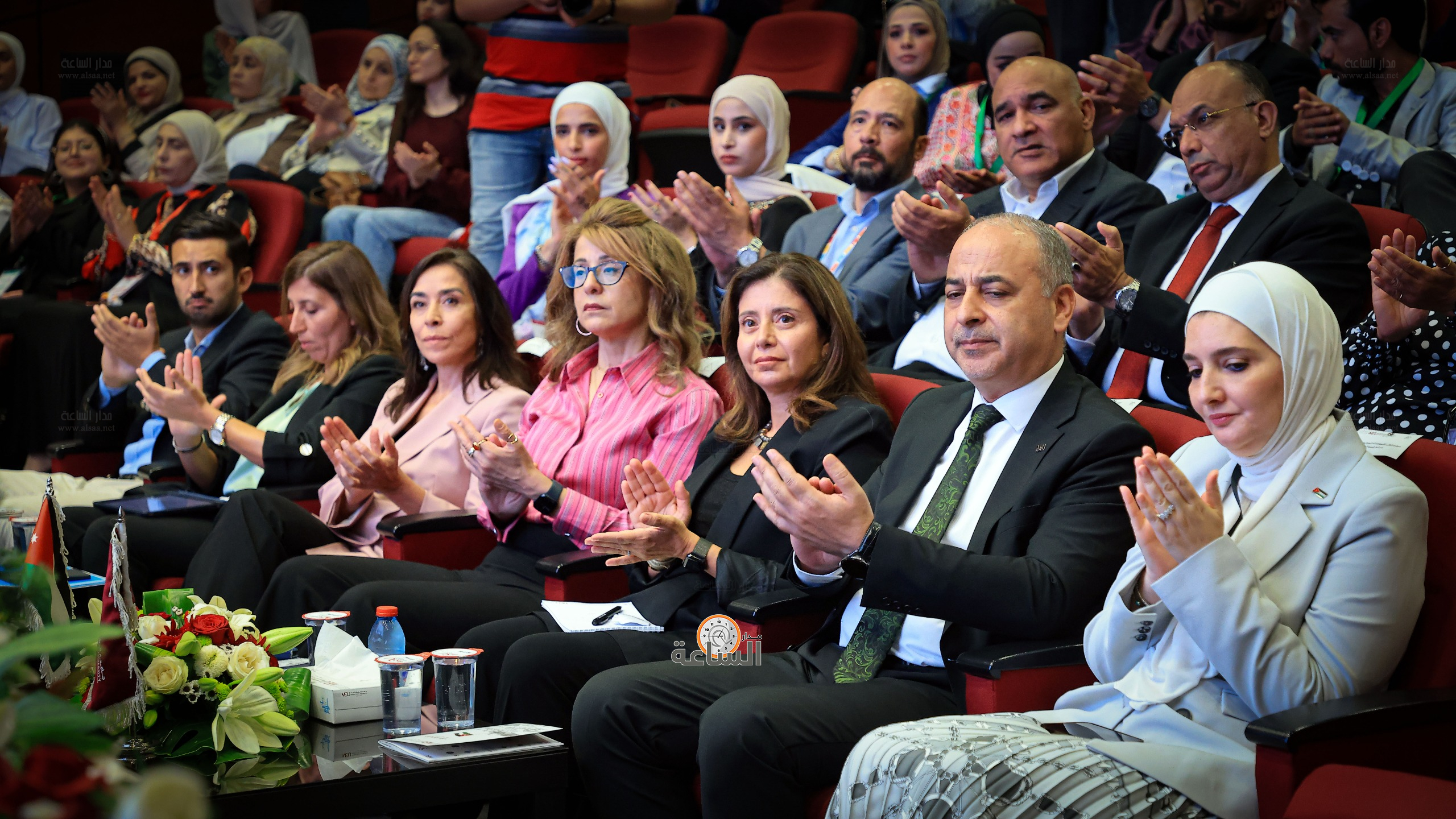 Madar Al-Saa Images 0.4412145655630083