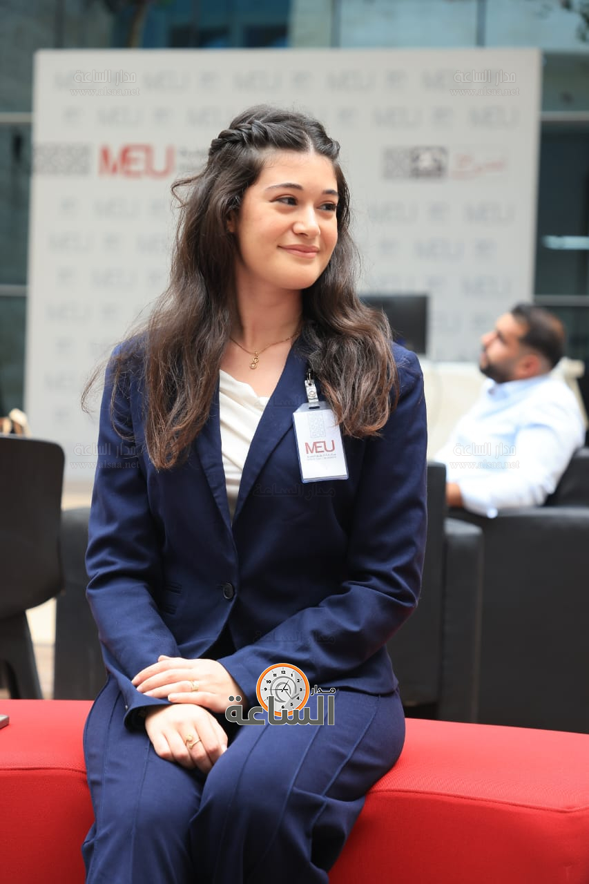 Madar Al-Saa Images 0.9064859344090758