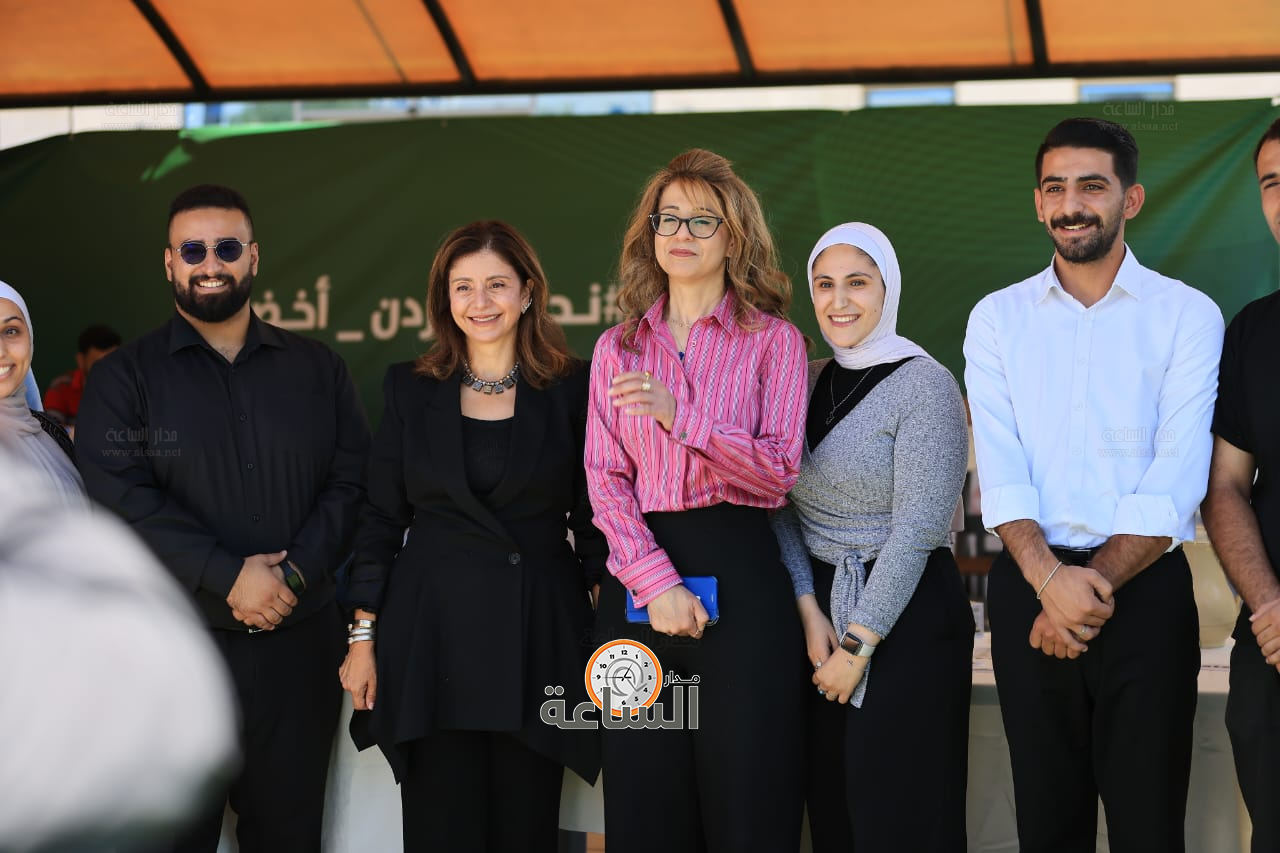 Madar Al-Saa Images 0.1782816694009448