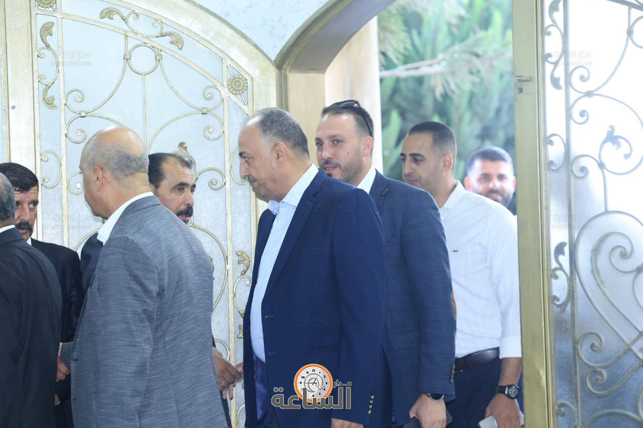 Madar Al-Saa Images 0.43258270993381975