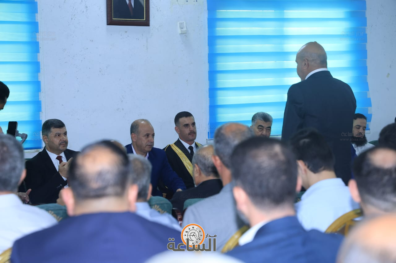 Madar Al-Saa Images 0.45893012400567