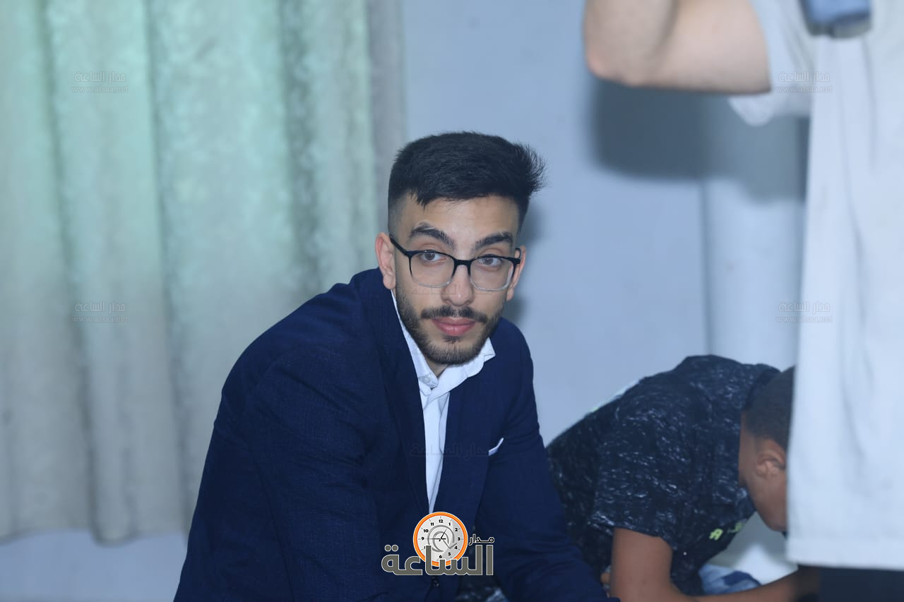 Madar Al-Saa Images 0.5768557348161147