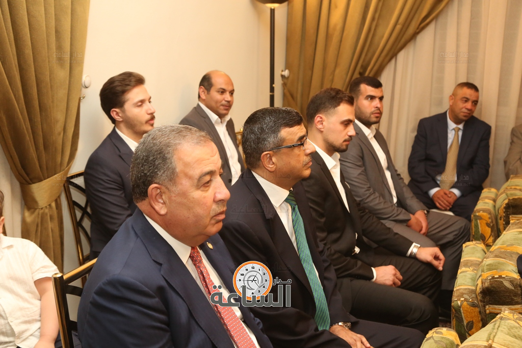 Madar Al-Saa Images 0.3216552379349781