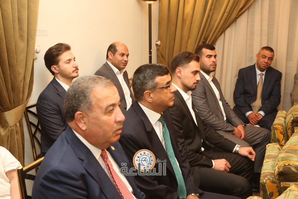 Madar Al-Saa Images 0.08395514615882183