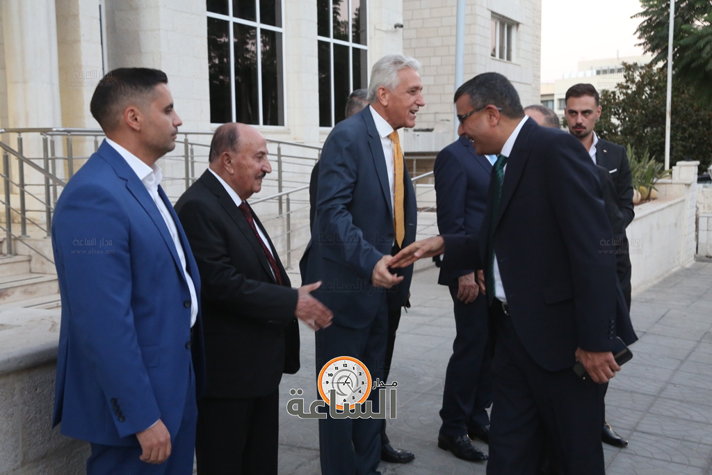 Madar Al-Saa Images 0.37205061420853947