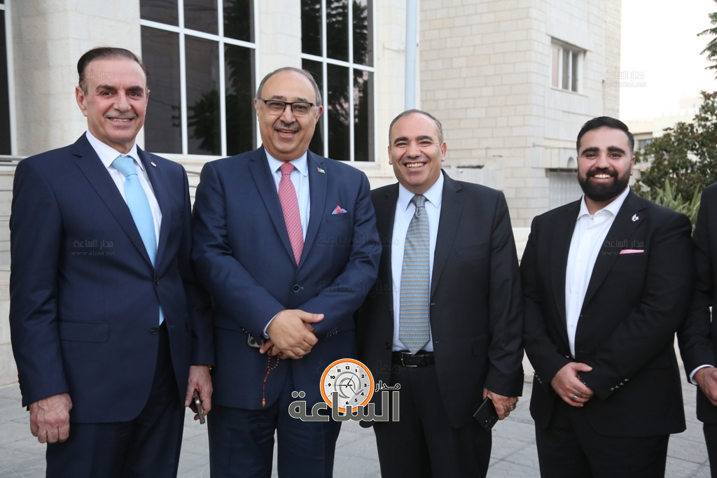 Madar Al-Saa Images 0.03920717715625066