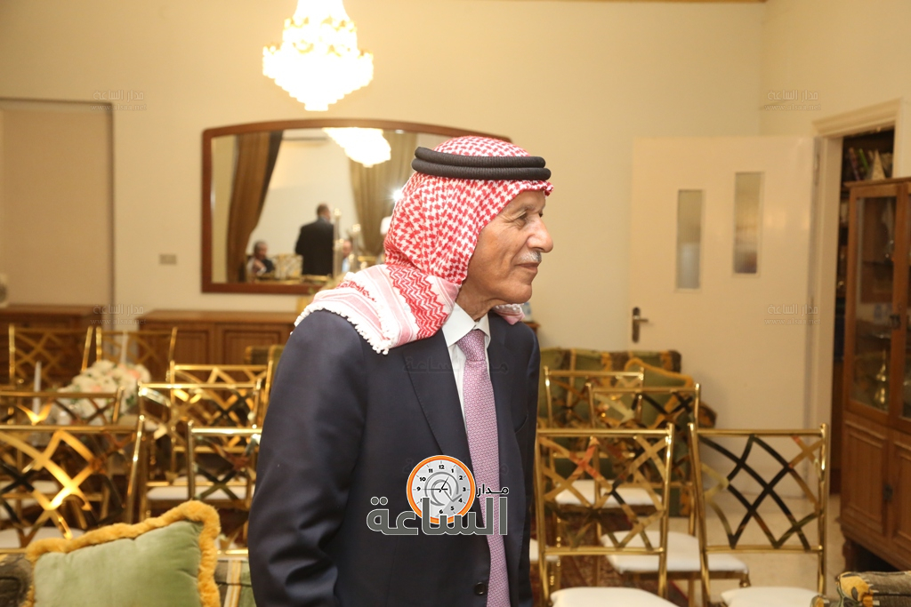 Madar Al-Saa Images 0.7819019182847119