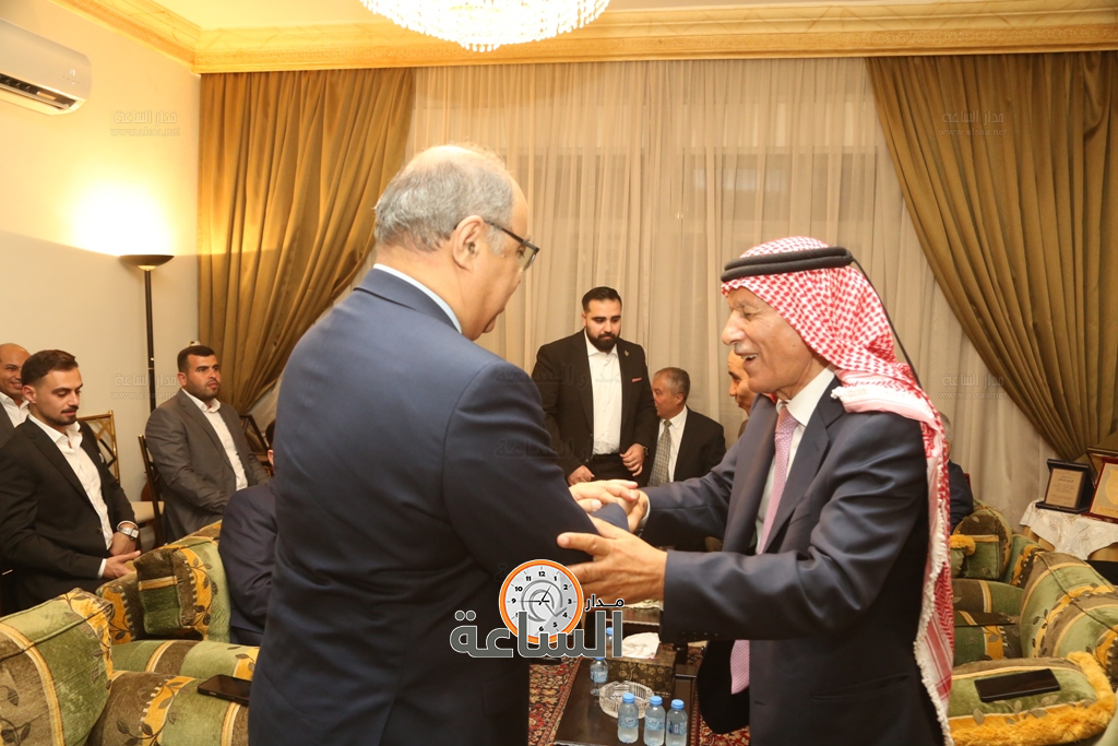 Madar Al-Saa Images 0.05530747850339912