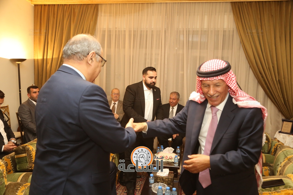 Madar Al-Saa Images 0.5359686347975819