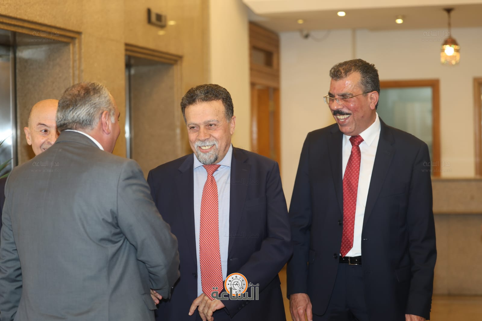 Madar Al-Saa Images 0.8517103896411734